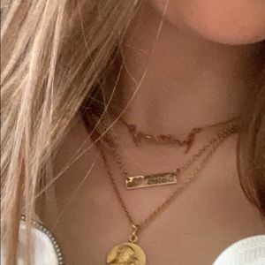 Meet your Posher, Benedicte✨🥥🍃